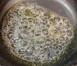 Bubbling sugar